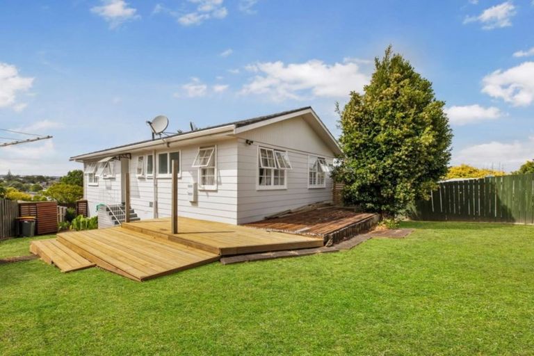 Photo of property in 24 Catkin Crescent, Papatoetoe, Auckland, 2025