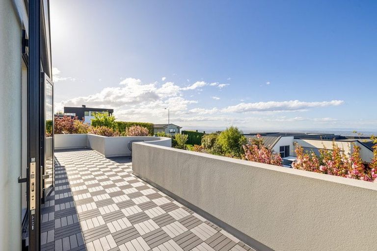 Photo of property in 29 Harry Ell Drive, Cashmere, Christchurch, 8022