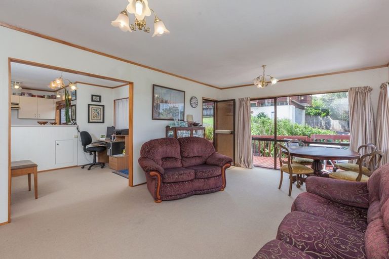Photo of property in 2/99 Glamorgan Drive, Torbay, Auckland, 0630