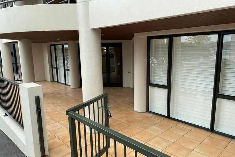 Photo of property in 13/22u Oriental Terrace, Oriental Bay, Wellington, 6011