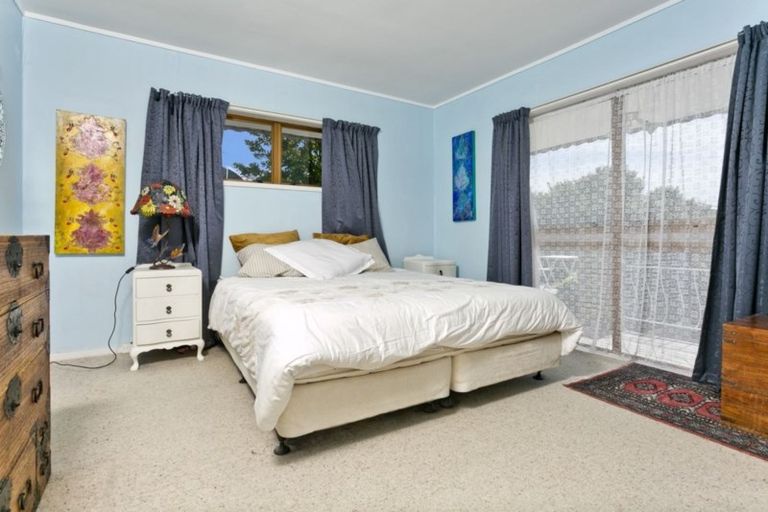 Photo of property in 2/52 Manuka Road, Glenfield, Auckland, 0629