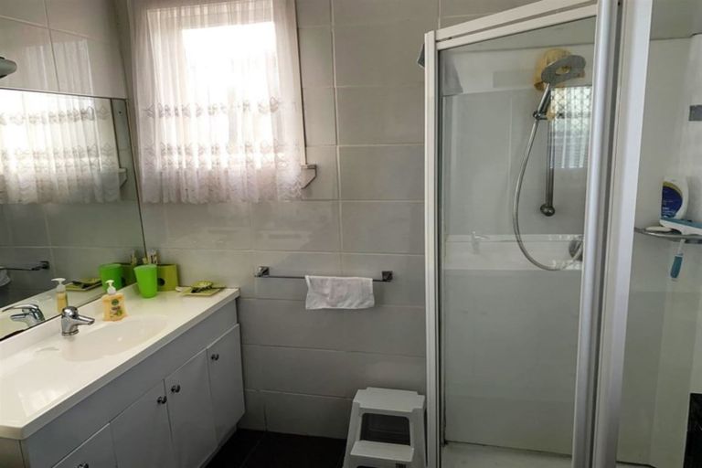 Photo of property in 1/16 Opaheke Road, Papakura, 2110