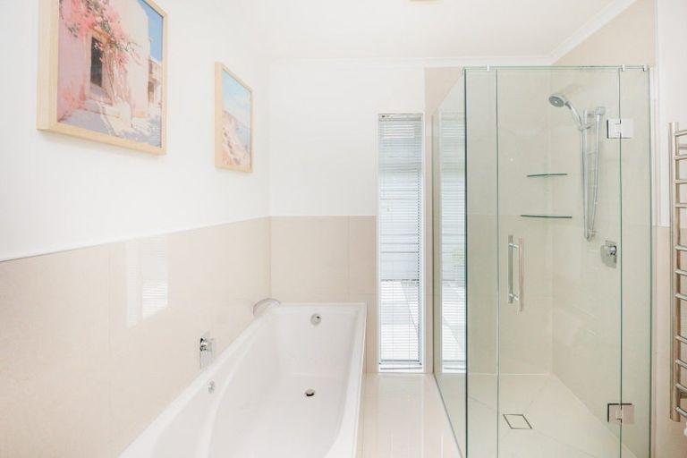 Photo of property in 28 Cashmere Drive, Fitzherbert, Palmerston North, 4410