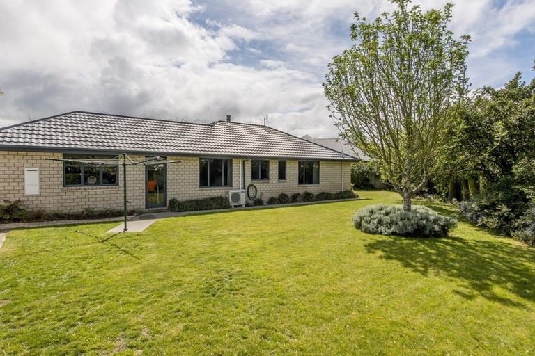 Photo of property in 22 Glenwood Drive, Prebbleton, 7604