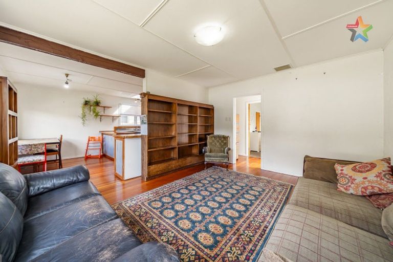 Photo of property in 58 Lees Grove, Wainuiomata, Lower Hutt, 5014