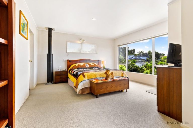 Photo of property in 23 Lemnos Place, Titirangi, Auckland, 0604