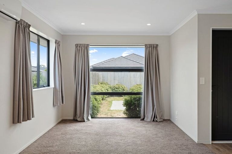 Photo of property in 38 Nicolau Avenue, Rolleston, 7615