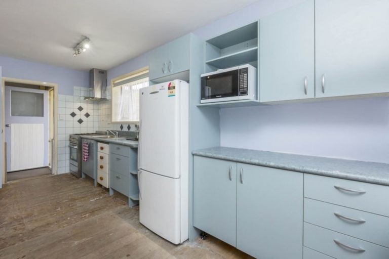 Photo of property in 16 Richard Grove, Stokes Valley, Lower Hutt, 5019