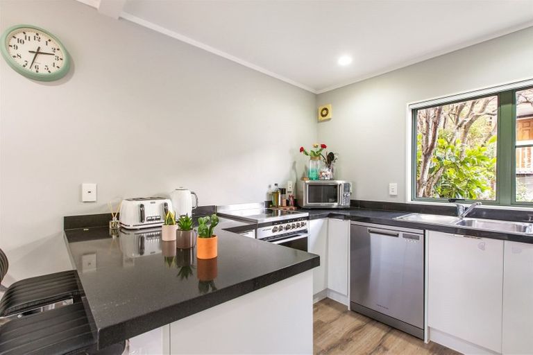 Photo of property in 7/193 Eskdale Road, Birkenhead, Auckland, 0626