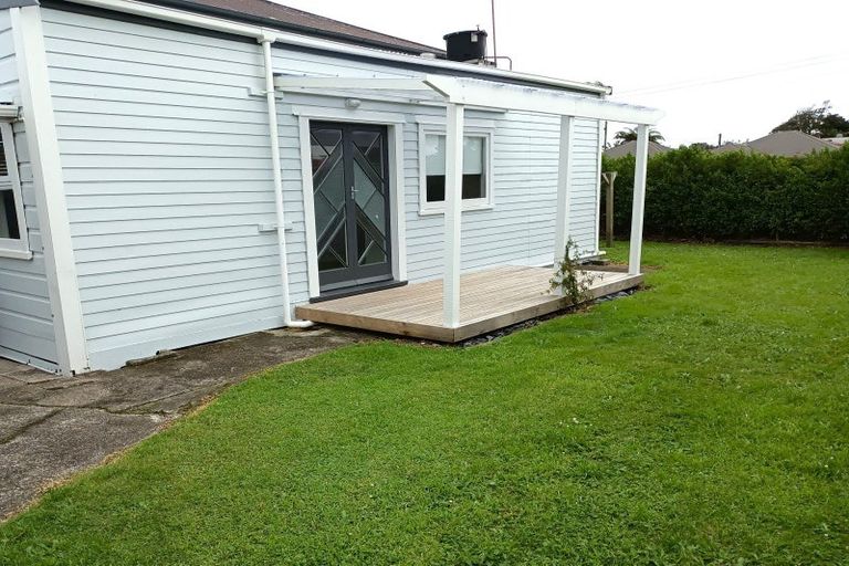 Photo of property in 47 Peel Street, Westport, 7825