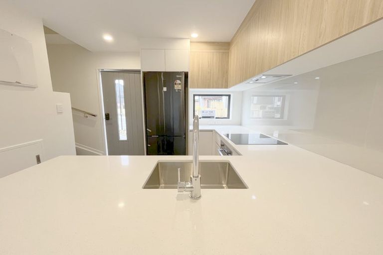 Photo of property in 6/327 Glengarry Road, Glen Eden, Auckland, 0602