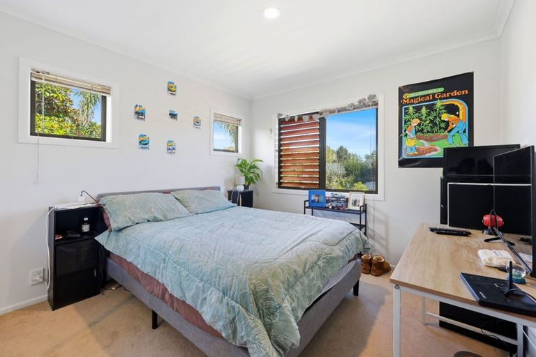 Photo of property in 118 Huntington Drive, Huntington Park, Auckland, 2013