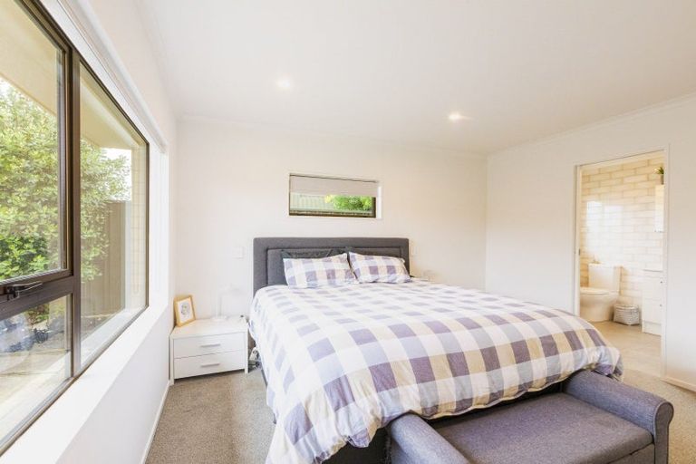 Photo of property in 96 Freyberg Avenue, Tamatea, Napier, 4112