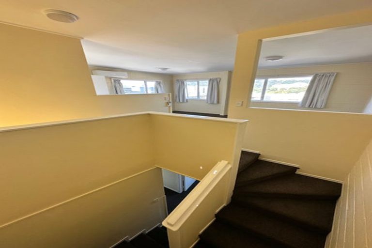 Photo of property in Carillion/the Knoll, 33 Thompson Street, Mount Cook, Wellington, 6011