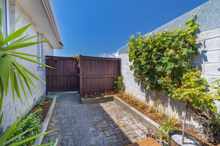Photo of property in 1/12 Bonar Place, Woolston, Christchurch, 8062