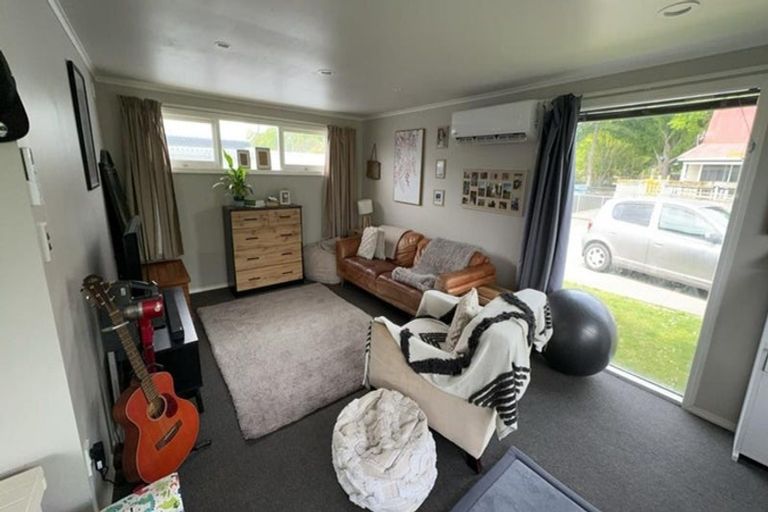 Photo of property in 910a Grove Road, Mayfair, Hastings, 4122