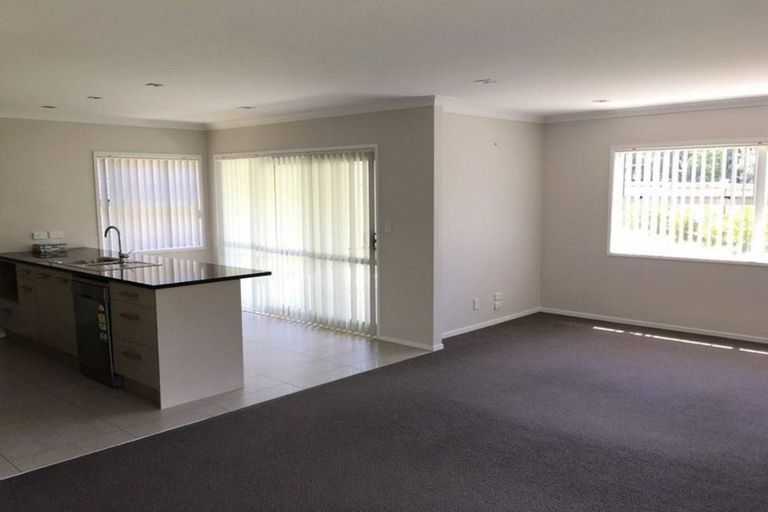 Photo of property in 2 Maylee Crescent, Gulf Harbour, Whangaparaoa, 0930