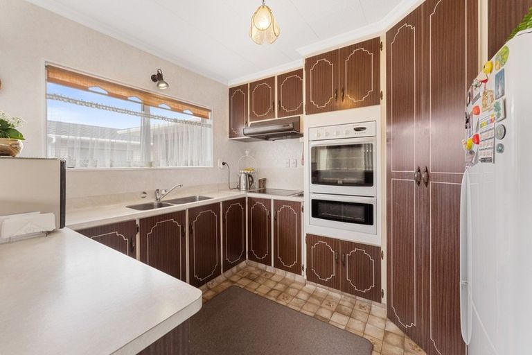 Photo of property in 1/81 Tukapa Street, Westown, New Plymouth, 4310