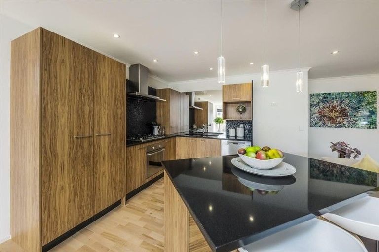 Photo of property in 16 Karson Place, Flat Bush, Auckland, 2016