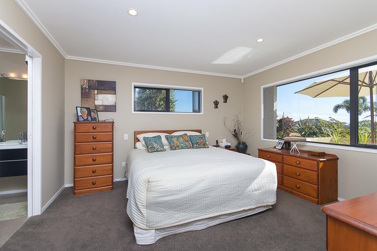 Photo of property in 1 Ludlow Place, Pukekohe, 2120