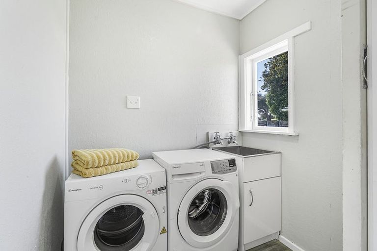 Photo of property in 16 Cameron Road, Hamilton East, Hamilton, 3216