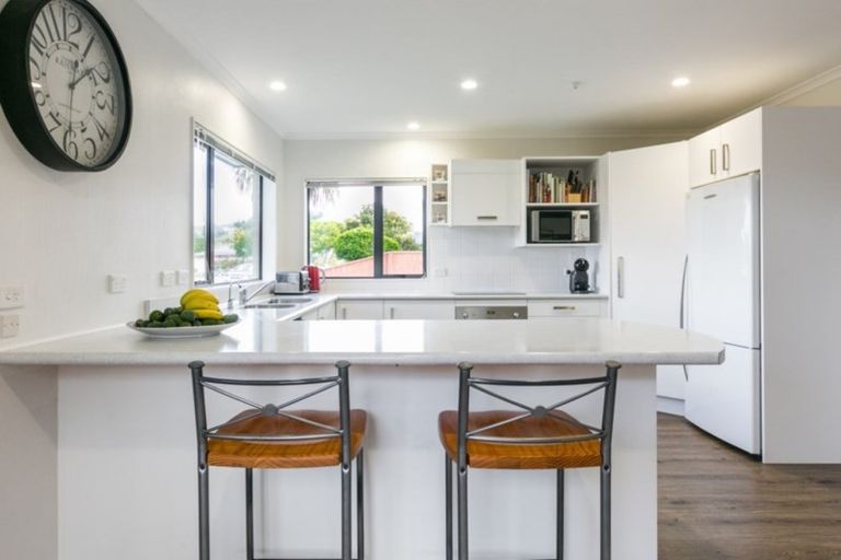 Photo of property in 40 Pukekura Place, Taradale, Napier, 4112