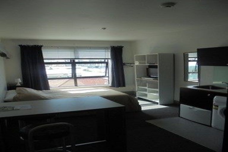 Photo of property in Urbane Apartments, 13/29 Webb Street, Mount Cook, Wellington, 6011