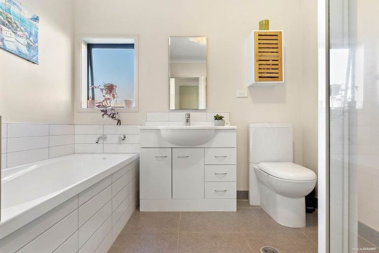 Photo of property in St Claire Village, 55/172 Mcleod Road, Te Atatu South, Auckland, 0610