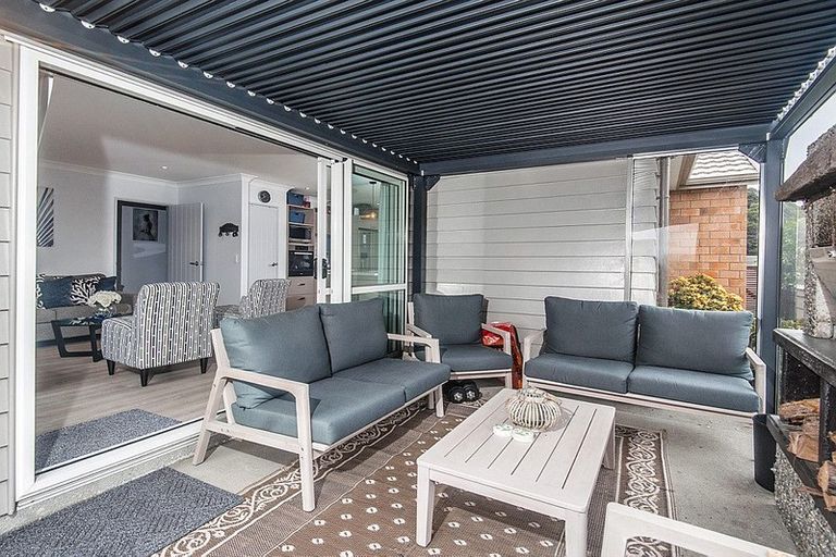 Photo of property in 11 Gennaker Lane, Whitby, Porirua, 5024