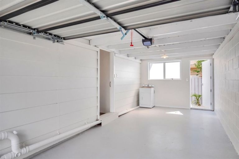 Photo of property in 3/83 Gardner Avenue, New Lynn, Auckland, 0600