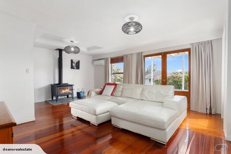 Photo of property in 82 Taikata Road, Te Atatu Peninsula, Auckland, 0610