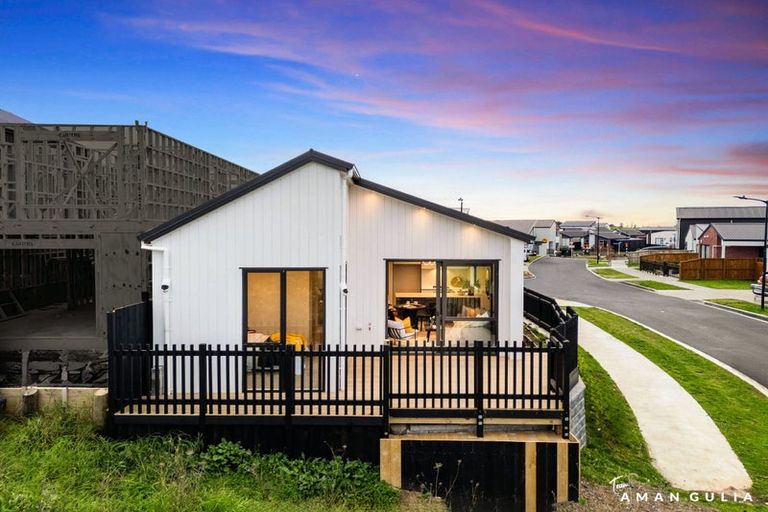 Photo of property in 53 Puhikawa Street, Massey, 0614