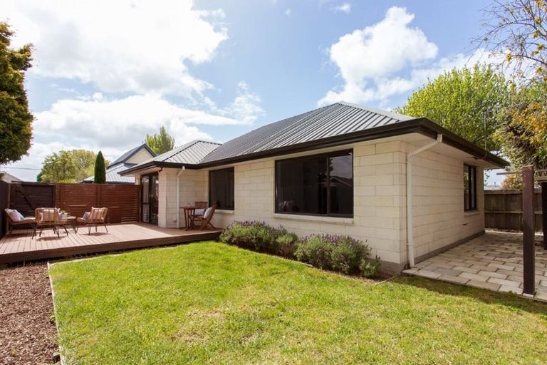 Photo of property in 30 Lees Road, Strowan, Christchurch, 8052