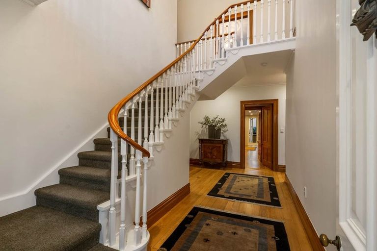 Photo of property in 55 Stanley Point Road, Stanley Point, Auckland, 0624