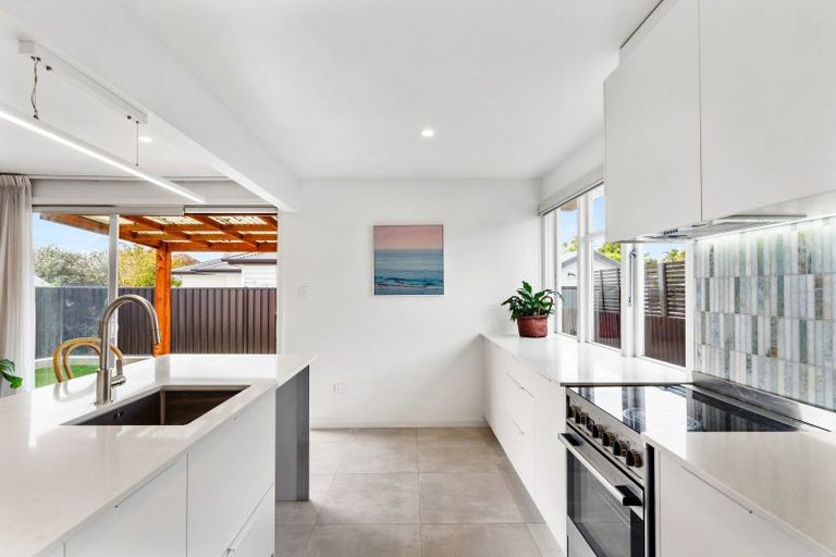 Photo of property in 716 Grove Road, Mayfair, Hastings, 4122