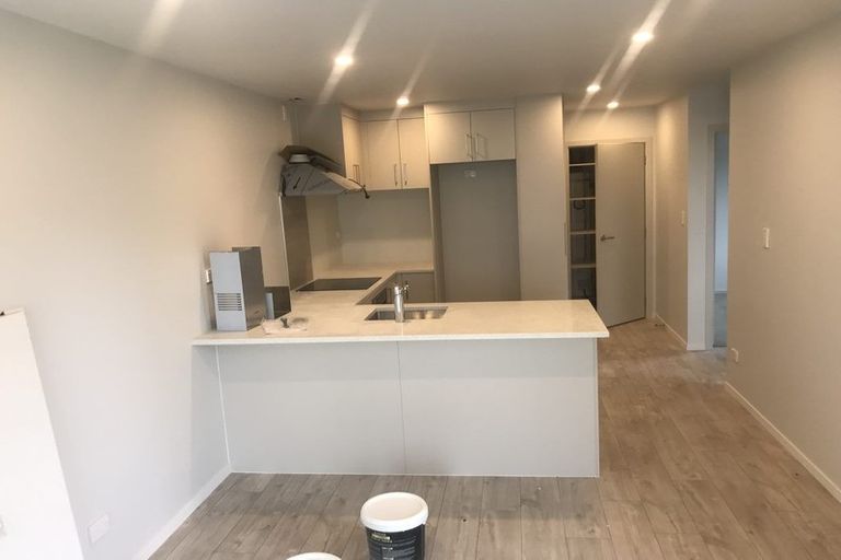 Photo of property in 7 Weka Close, Red Beach, 0932