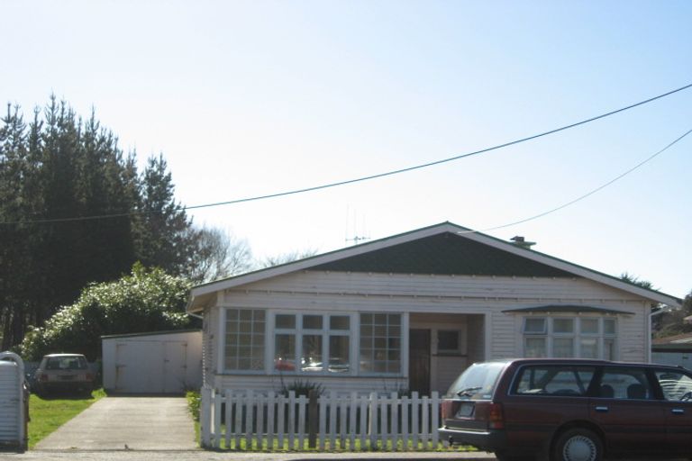 Photo of property in 5 Station Road, Marton, 4710