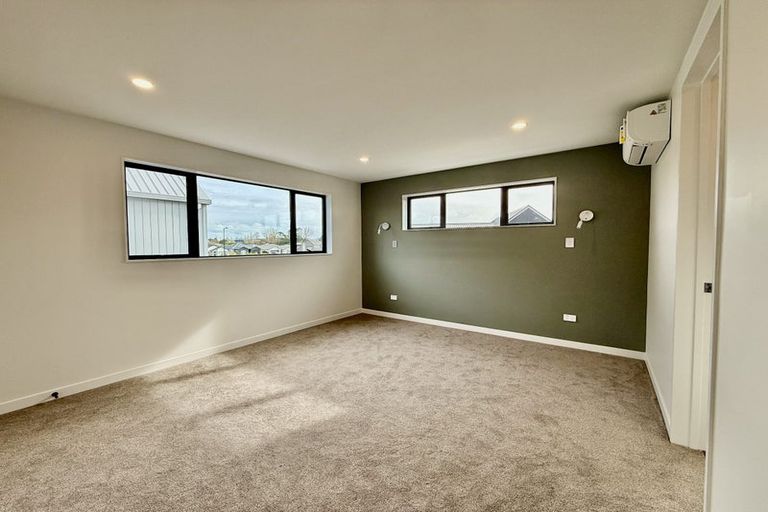 Photo of property in 77c Schoolside Road, Kumeu, 0810