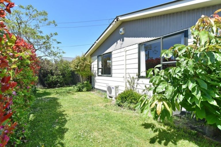 Photo of property in 77 Langdons Road, Papanui, Christchurch, 8053