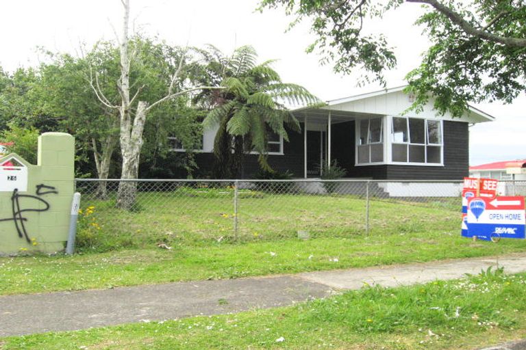 Photo of property in 28 Idlewild Avenue, Mangere, Auckland, 2022