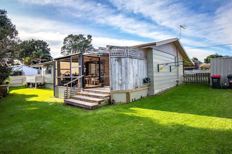 Photo of property in 71 Mcfarlane Street, Oakura, 4314