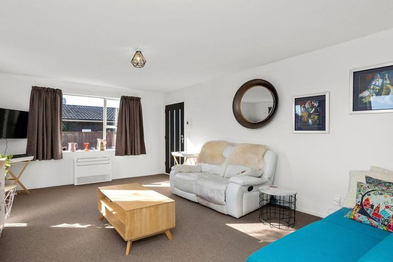 Photo of property in 8 Ashwood Street, Parklands, Christchurch, 8083