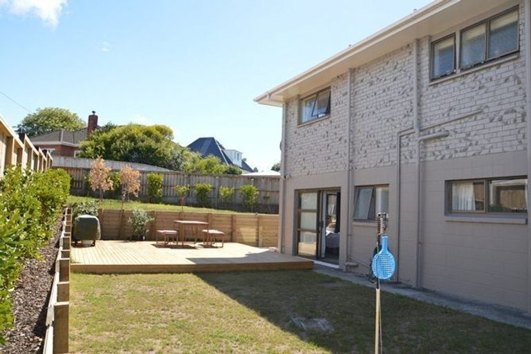 Photo of property in 1/61 Forrest Hill Road, Milford, Auckland, 0620