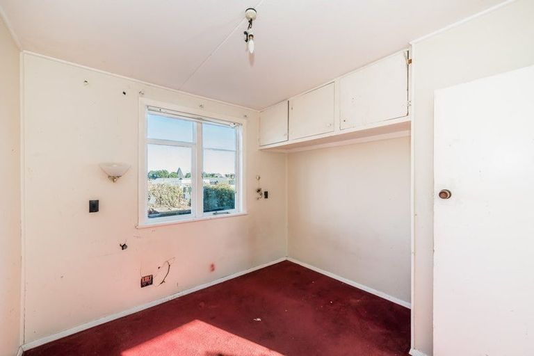 Photo of property in 14 Kowhai Grove, Raumati Beach, Paraparaumu, 5032