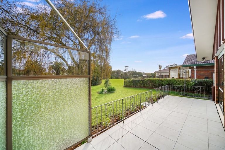 Photo of property in 2/8 Kentigern Close, Pakuranga, Auckland, 2010