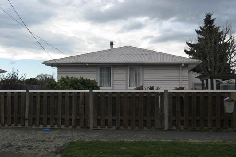 Photo of property in 35 Cameron Crescent, Masterton, 5810