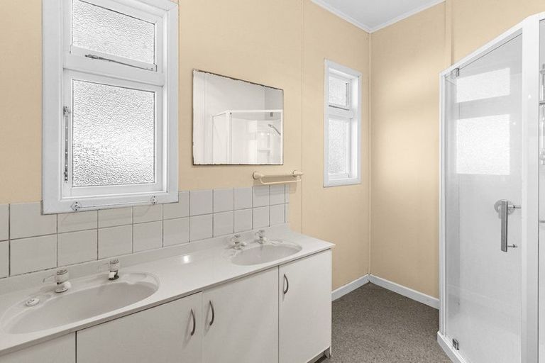 Photo of property in 27 Tokomaru Street, Welbourn, New Plymouth, 4312