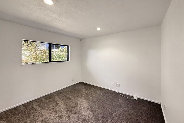 Photo of property in 71 Kentwood Drive, Woodridge, Wellington, 6037