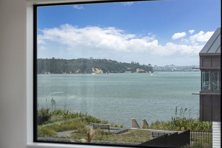 Photo of property in 17 Ocean Breeze Avenue, Hobsonville, Auckland, 0616