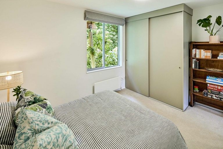 Photo of property in 14/2 Onslow Road, Khandallah, Wellington, 6035